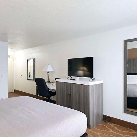 Quality Inn & Suites Longview Kelso Экстерьер фото